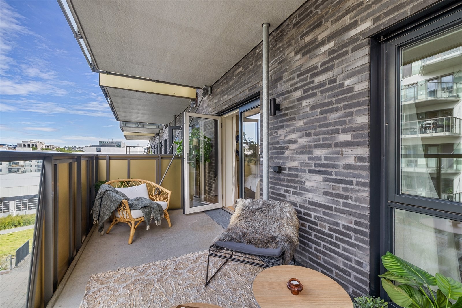 Her har du sol fra ca 09-12 på sommerstid Galleribilde