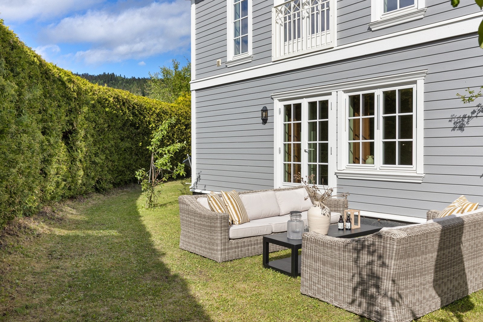 Flott enebolig fra 2013 med skjermet hage og terrasse Galleribilde