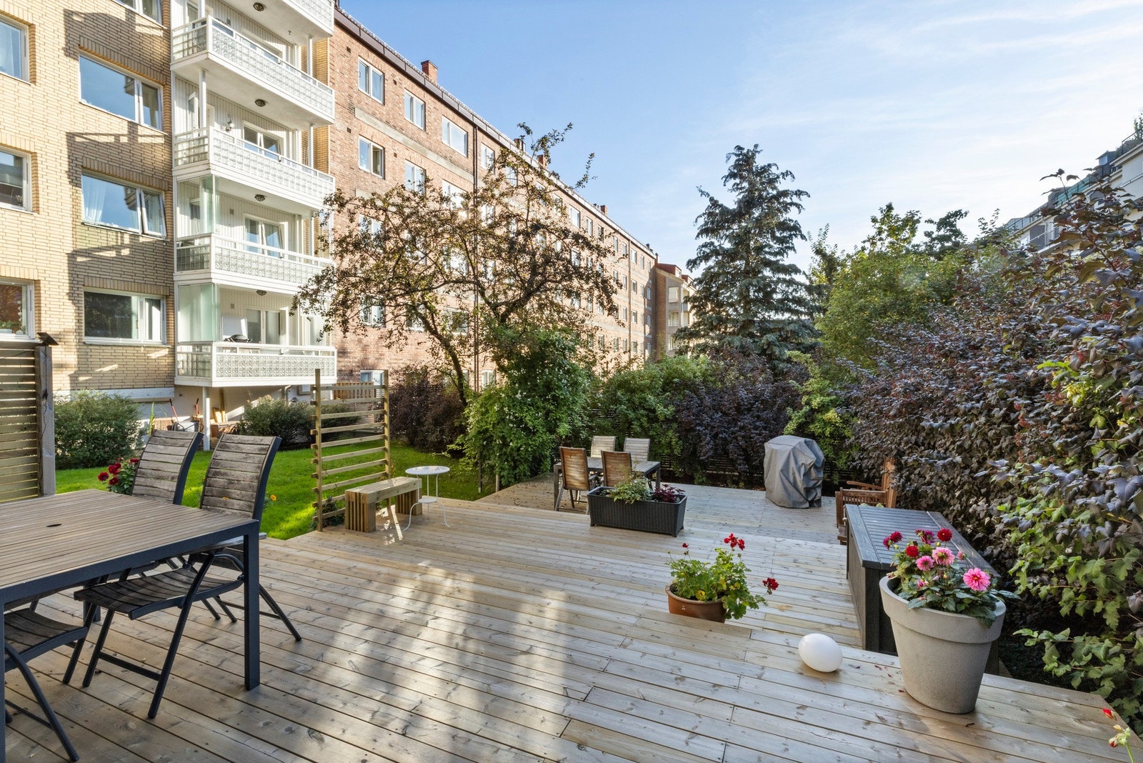 Inviter venner og familie over til hyggelige sosiale sammenkomster! Galleribilde