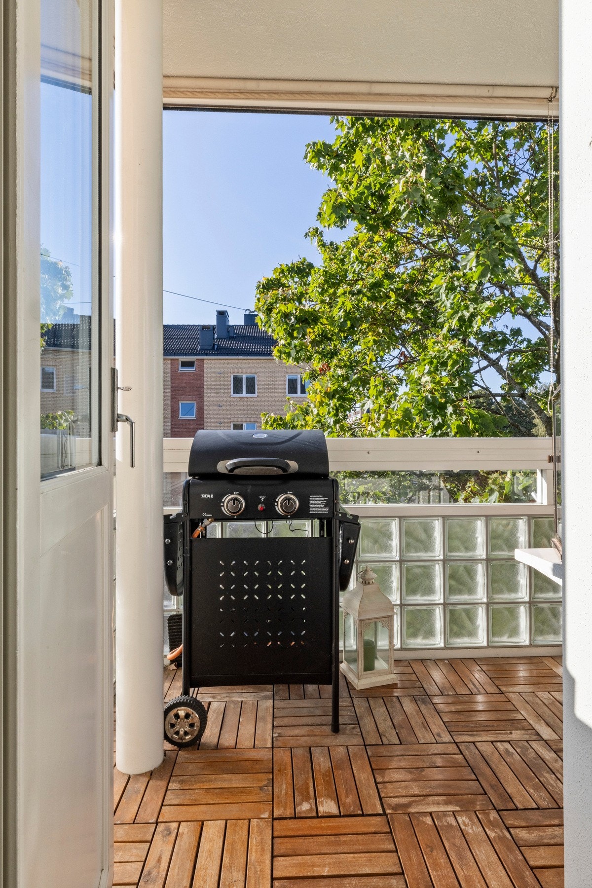 Grill får du også plass til på den romslige balkongen. Galleribilde