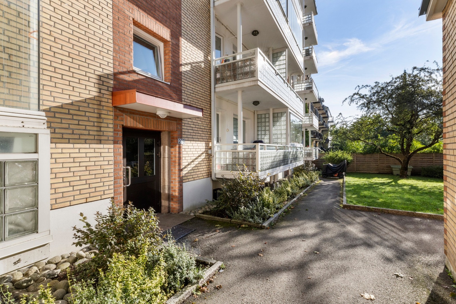 Fint og velholdt og inngangsparti. Galleribilde