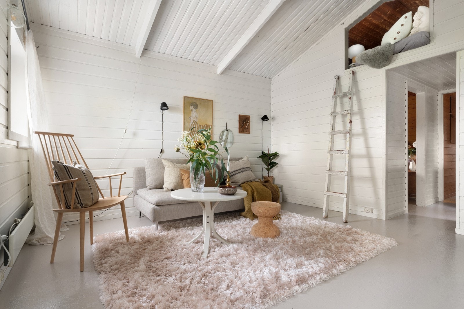 Tilbake i stua merker du den gode takhøyden Galleribilde