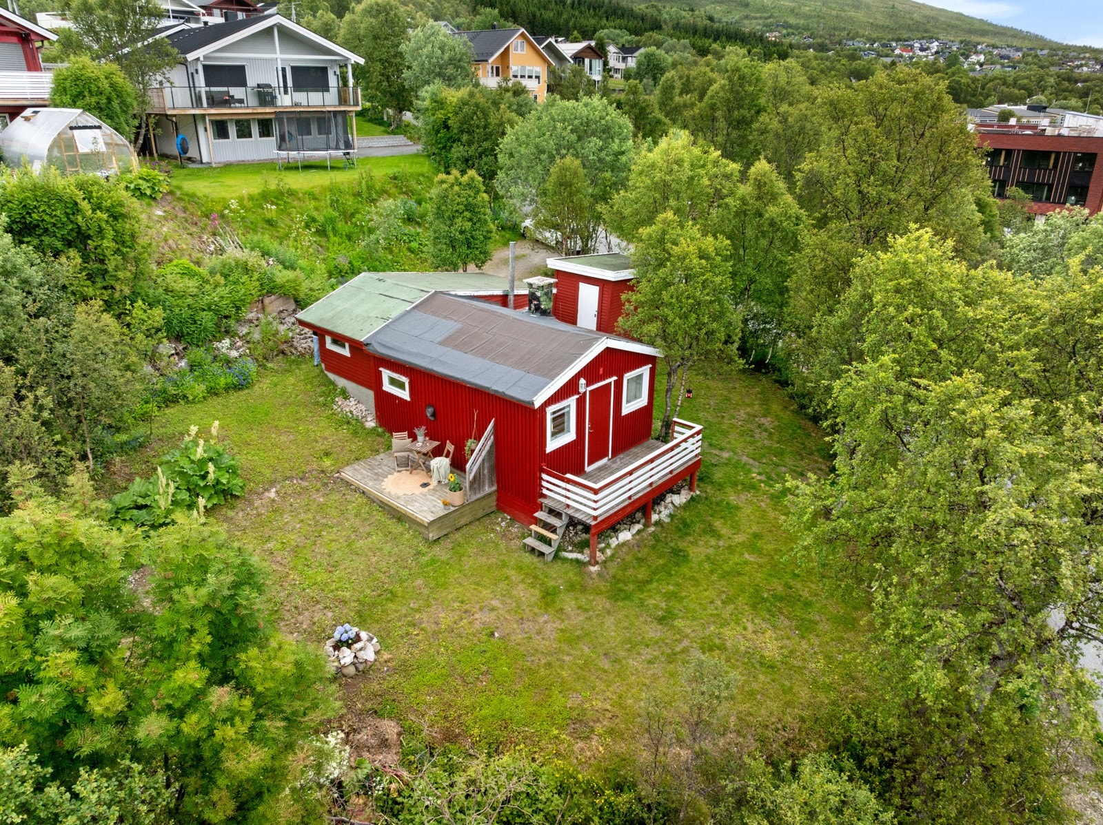 Tomten er på 449m2 Galleribilde