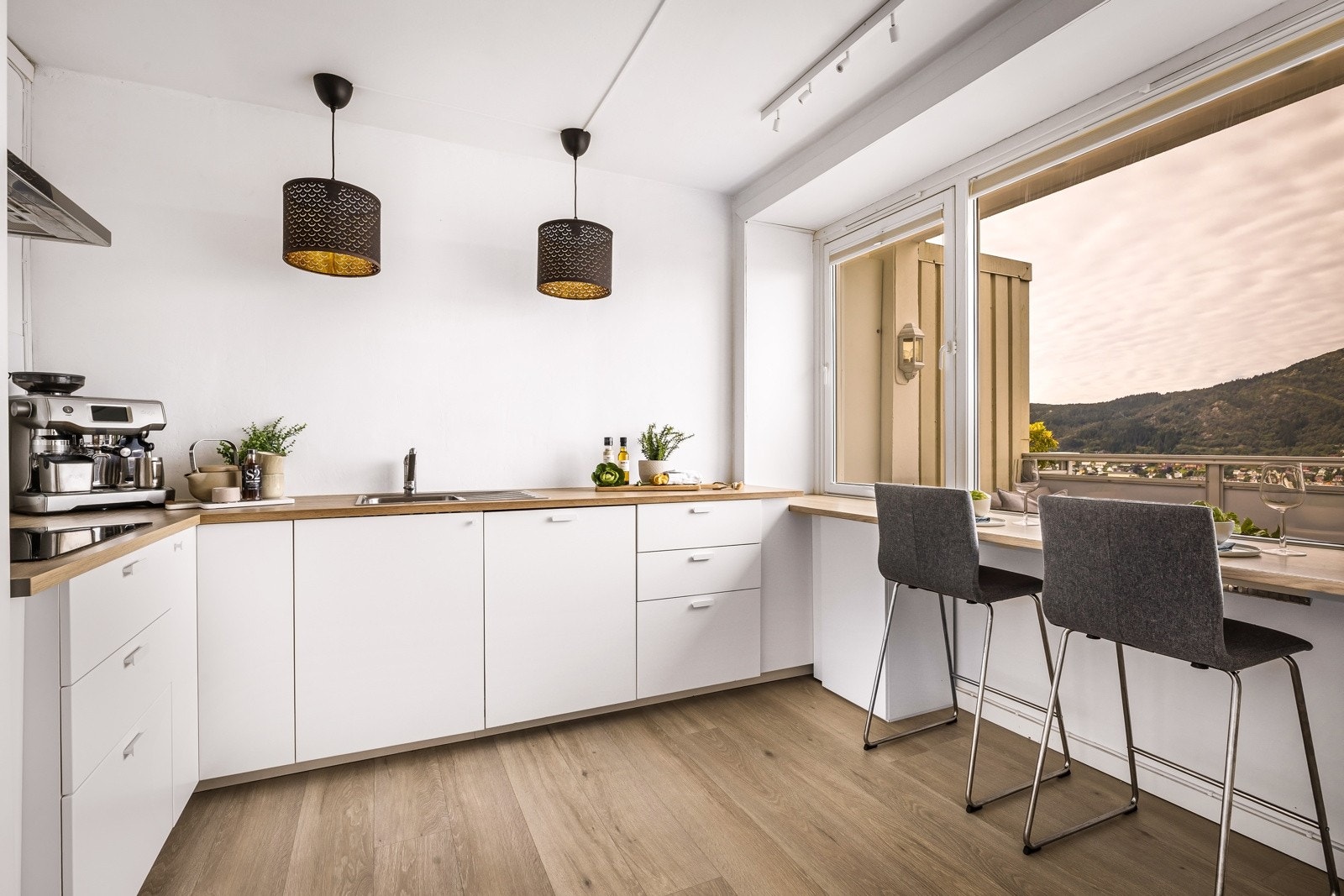 - Perfekt med mulighet for bespisning på kjøkkenet - Galleribilde