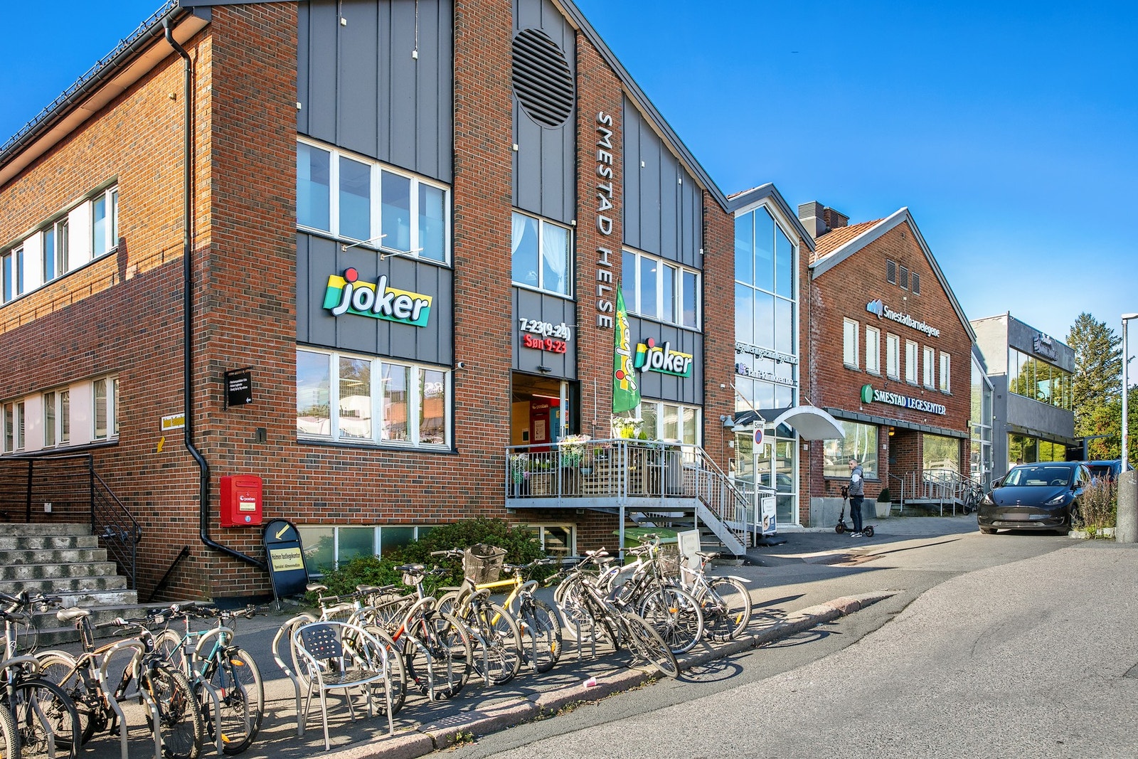 Det er godt med handlemuligheter i nærområdet. Galleribilde