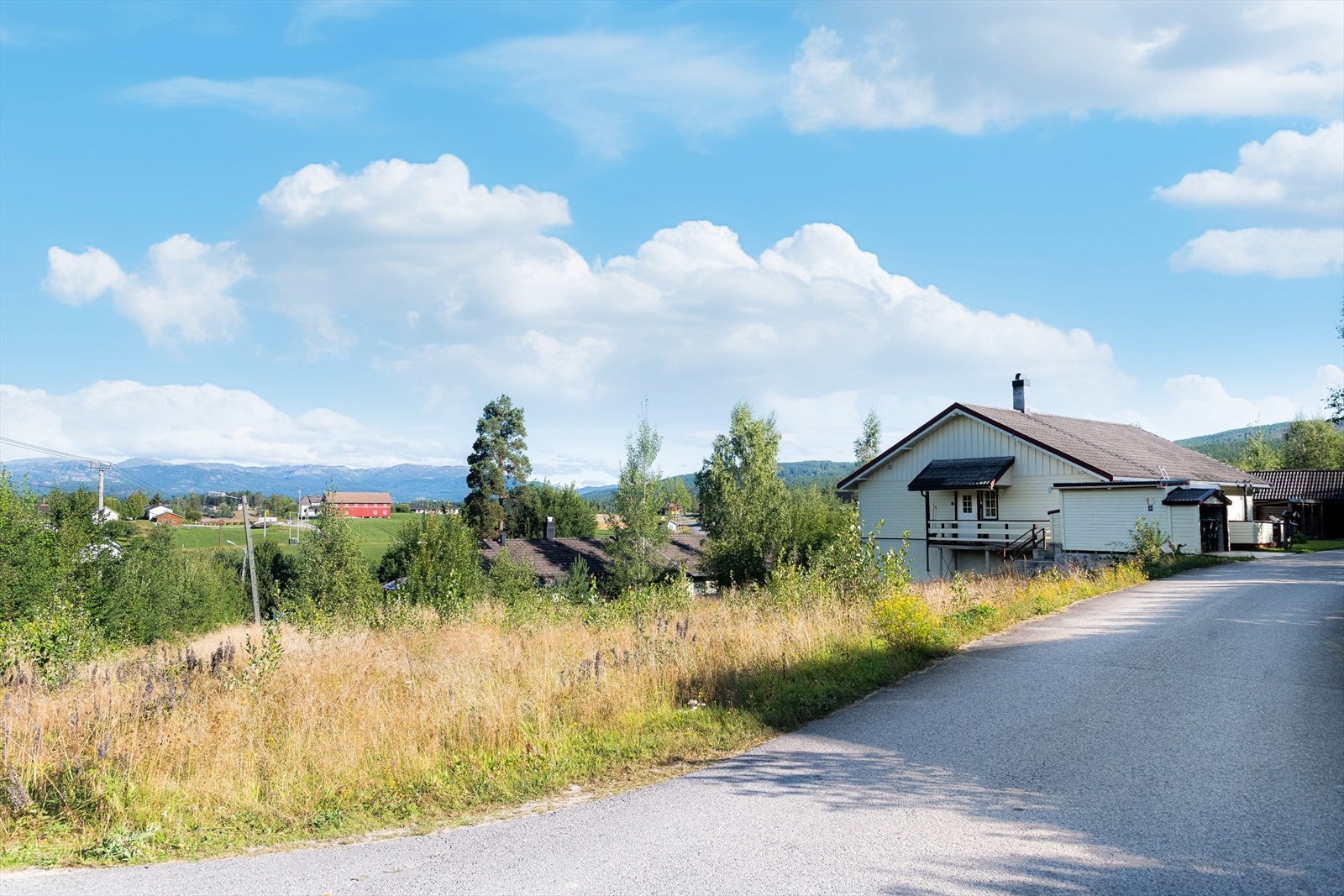 Området er barnevennlig, med nærhet til barnehage og kort vei til skole. Flere flotte tur- og rekreasjonsområdet i nærheten! Galleribilde