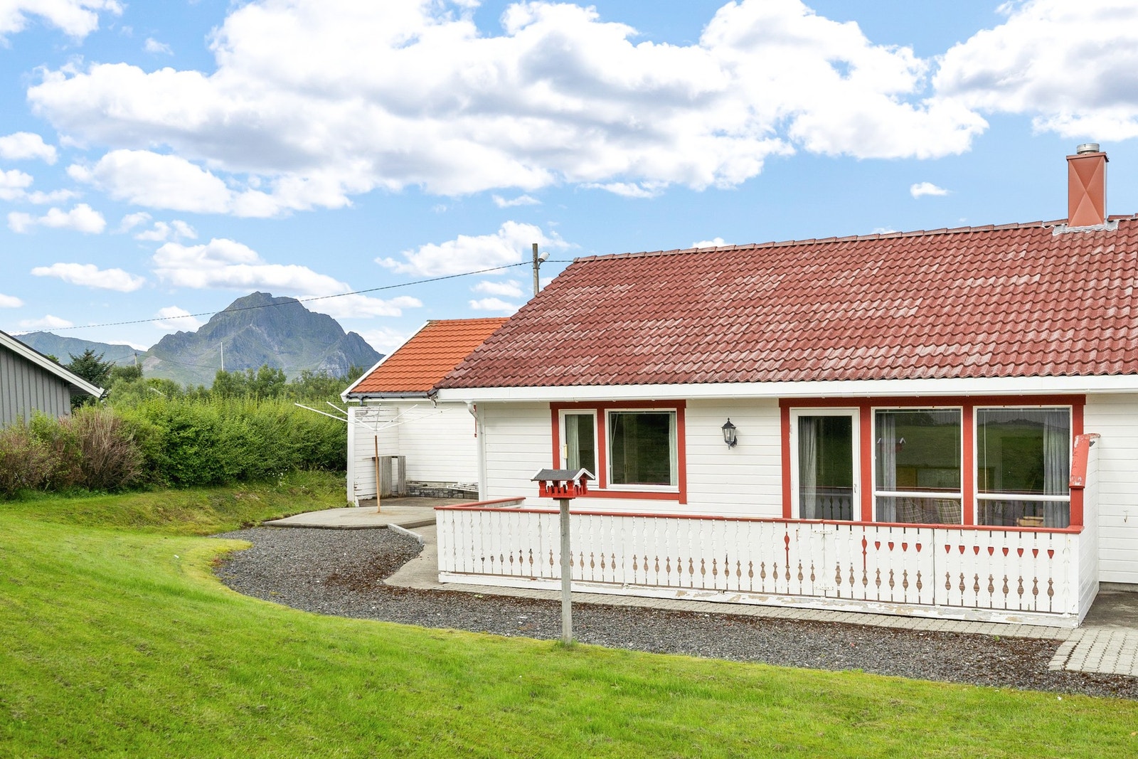 Støynivået er lavt og trafikken er moderat, noe som bidrar til en fredelig atmosfære for alle beboere. Galleribilde