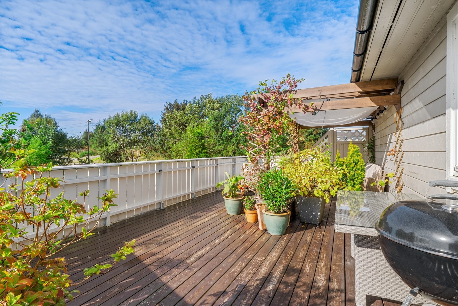 - Boligen ligger fint til i et ettertraktet boligområdet med høy trivsel, kun rundt 19 minutters kjøretur til Sartor Storsenter - Galleribilde