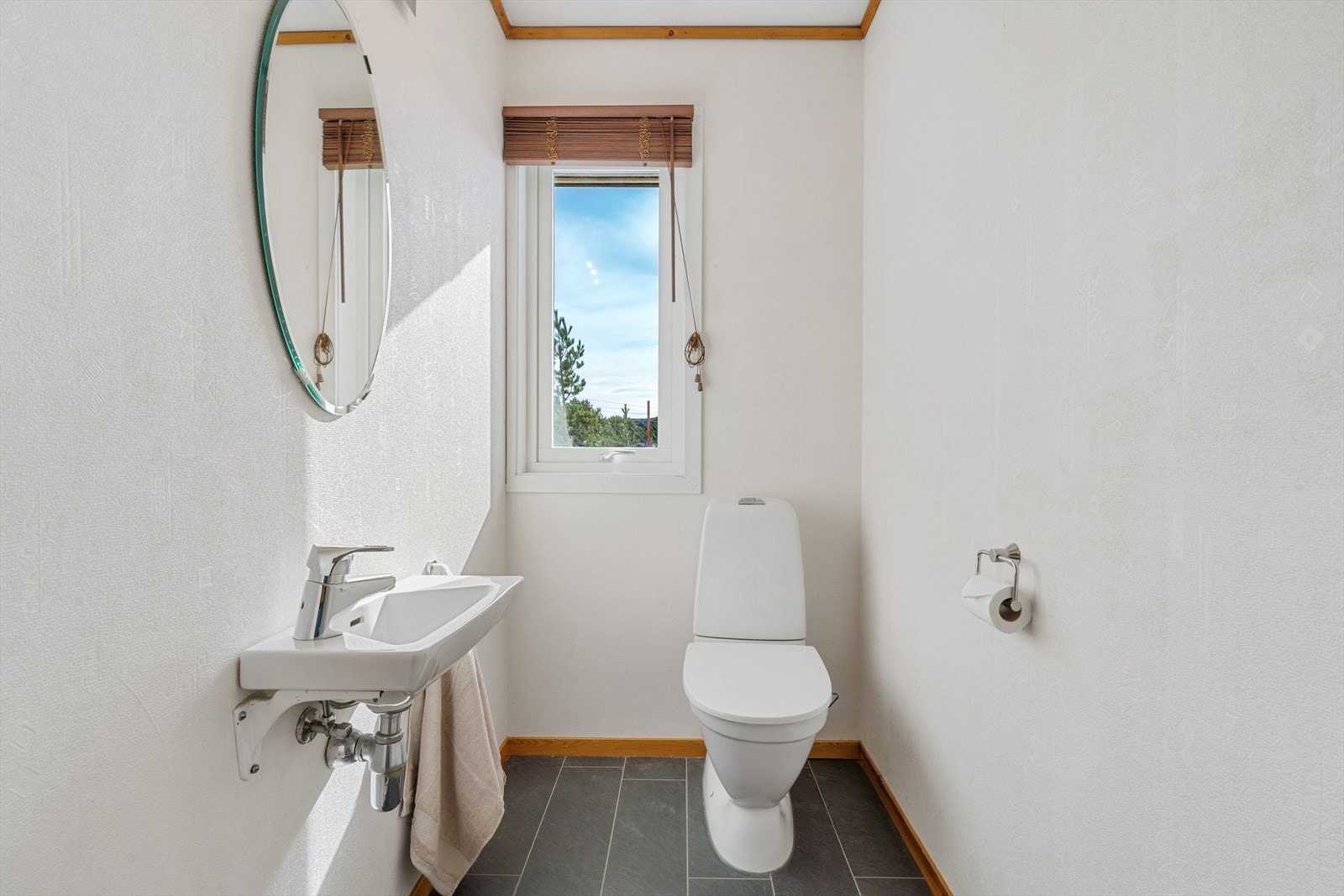 - Perfekt til gjestetoalett - Galleribilde