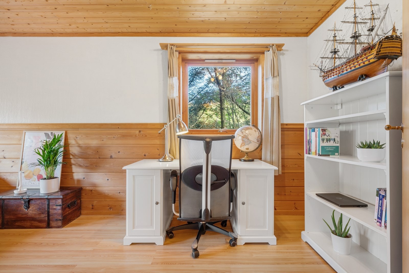 -Boligen ligger naturskjønt til med lite innsyn - Galleribilde