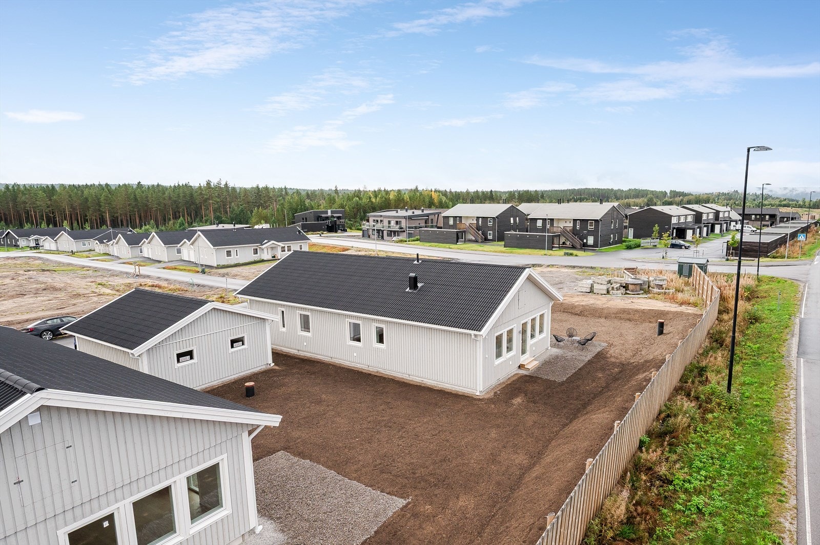 Boligen ligger i et nyetablert, barnevennlig og sosialt område. Galleribilde