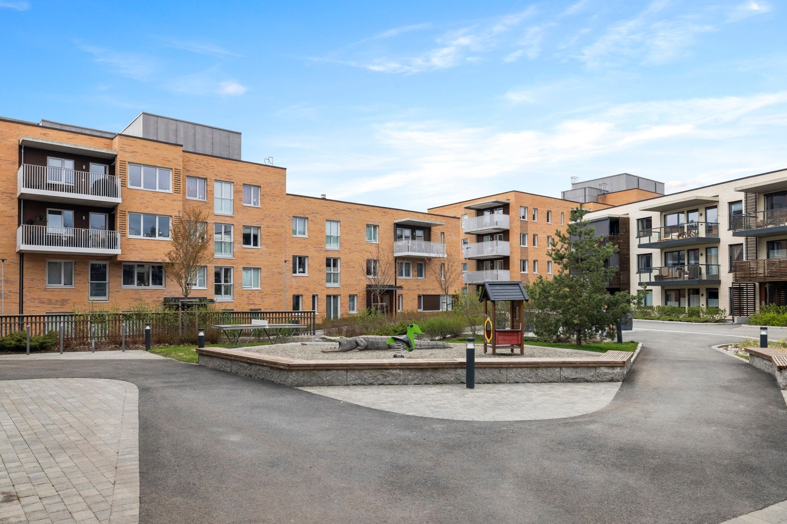 Utemårde byr også på lekeplass for de minste Galleribilde