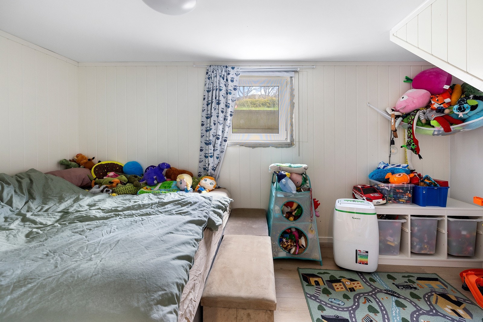 Soverom 2, det er totalt 3 soverom i hybelen. Bruksendring av kjeller er til behandling hos kommunen, se pkt ferdigattest Galleribilde