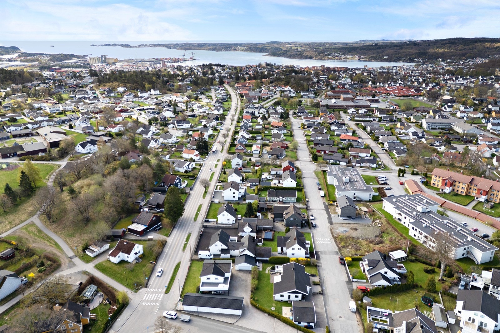 Det er kort vei til sentrum, Nordbyen, skole og barnehage Galleribilde
