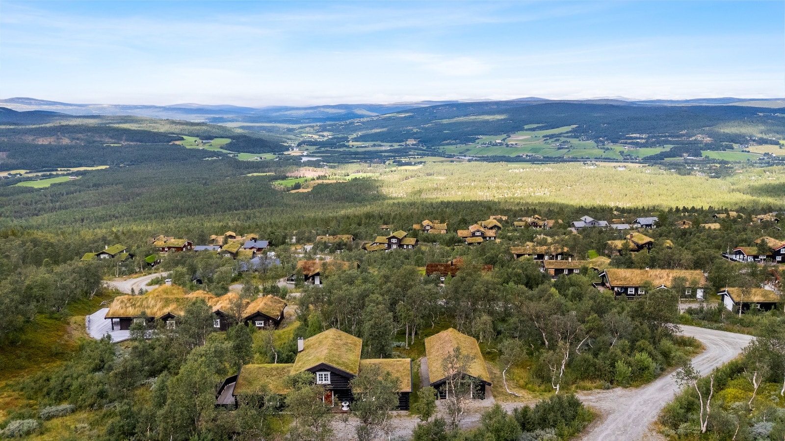 Hytta ble oppført i 2007 og holder en gjennomgående god standard. Galleribilde