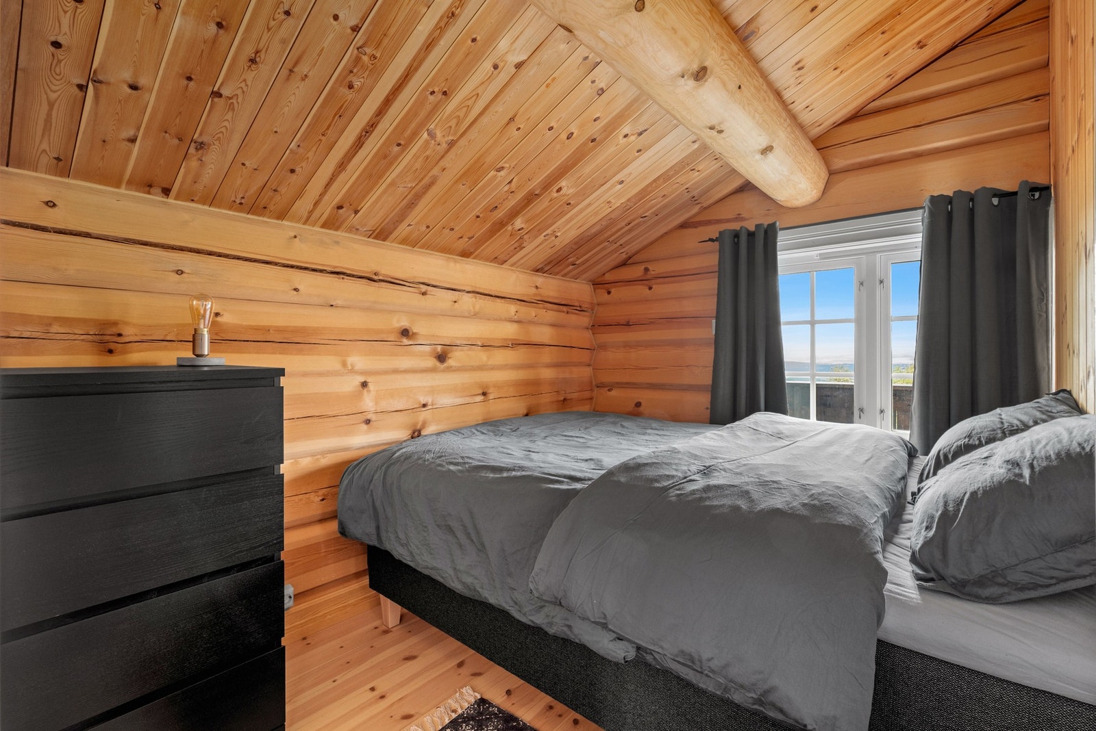 Soverom. Galleribilde