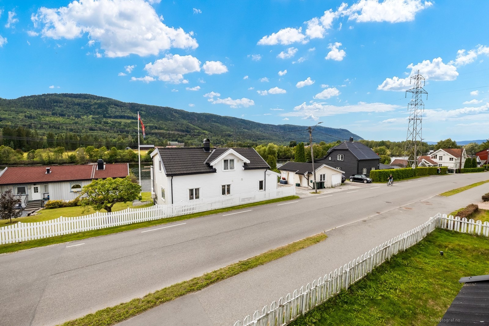 Perfekt for en aktiv hverdag - kort vei til skibakken, lysløype og flotte turområder for hele familien. Galleribilde