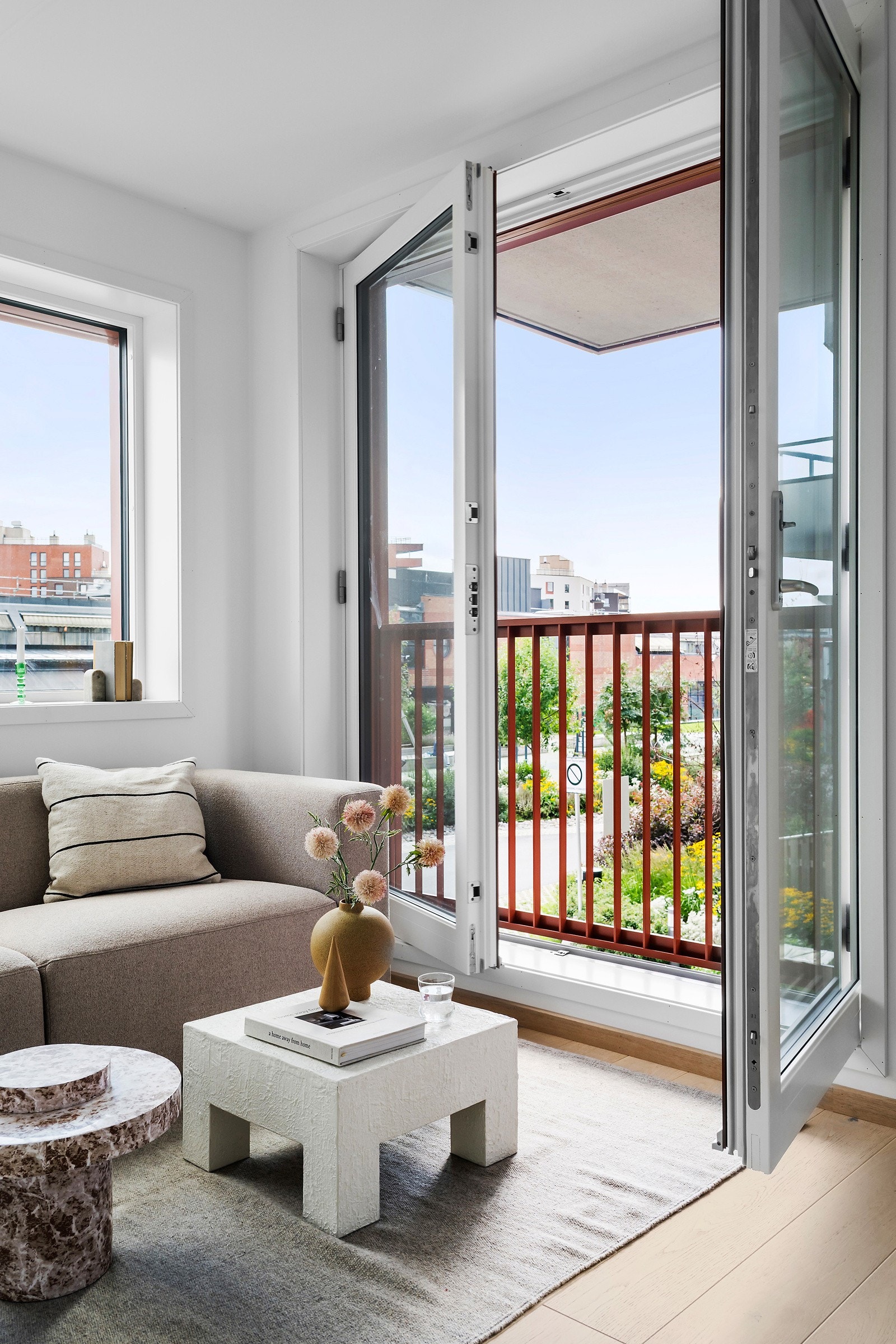 Som beboer får du alle fordelene av å flytte inn i et splitter nytt bygg og gleden av å være den første som tar boligen i bruk. Galleribilde