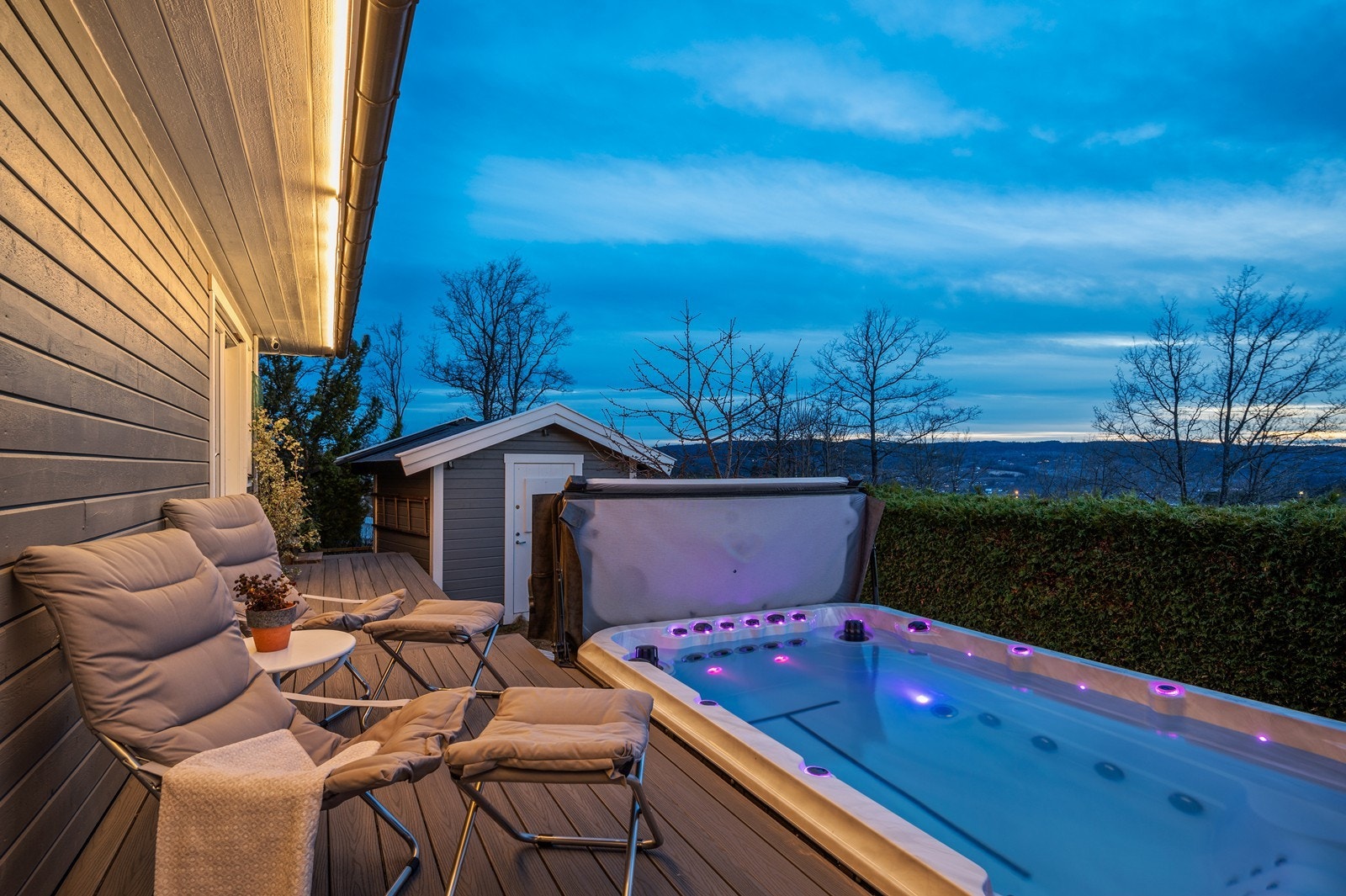 Kveldsbilde - Jacuzzi Galleribilde