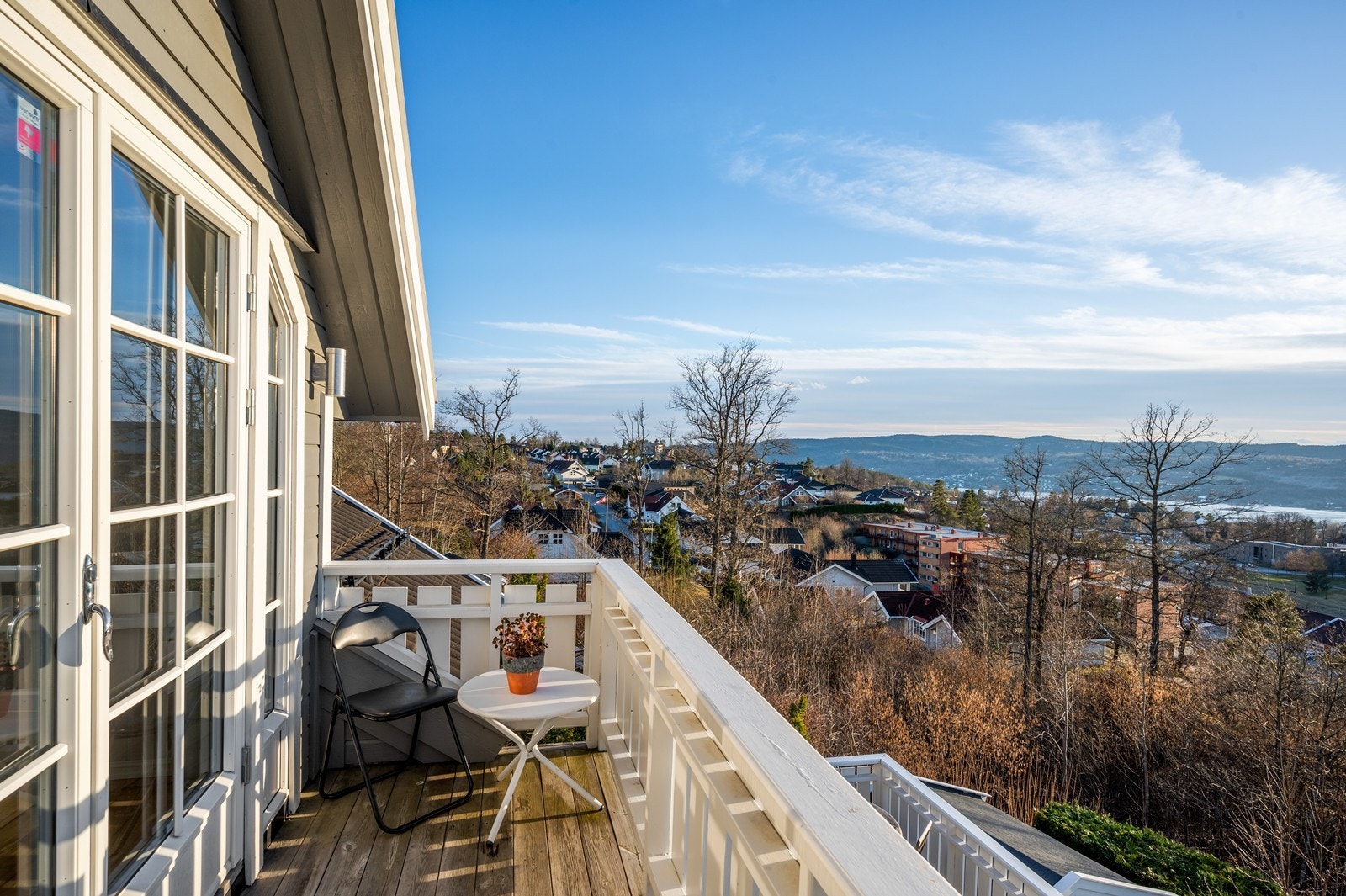 Utsikt fra balkongen i øverste etasje. Galleribilde