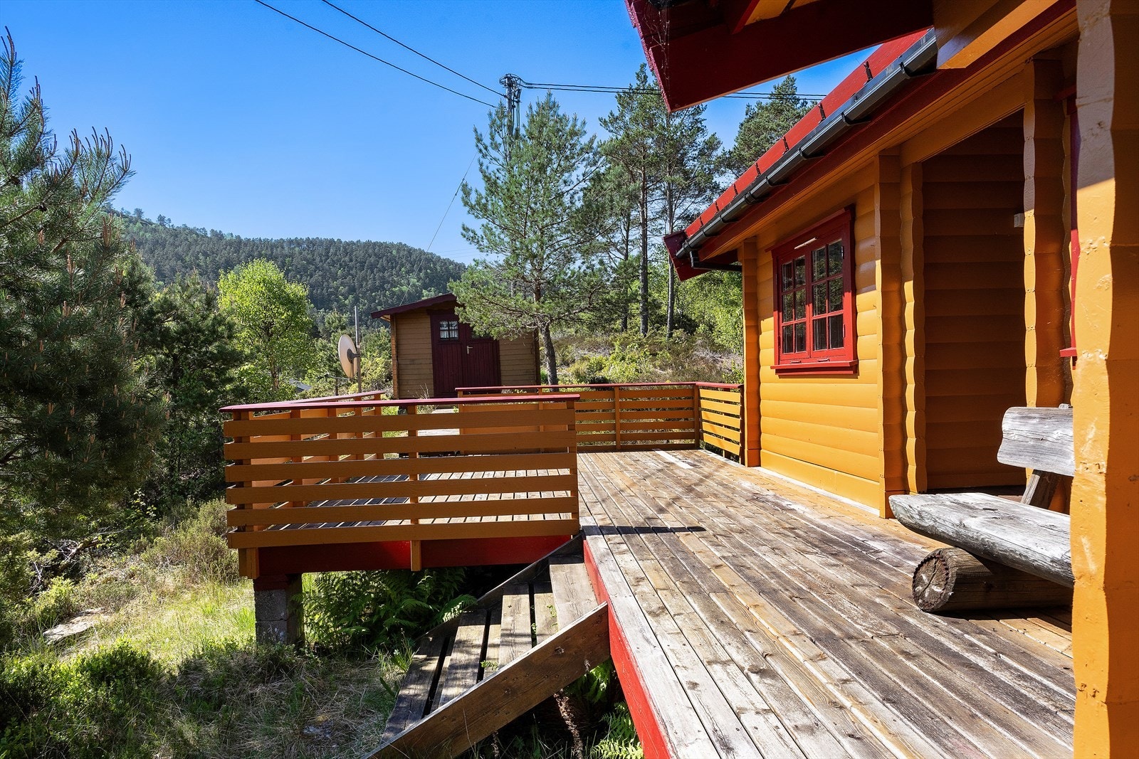Terrassen ved inngangspartiet. Galleribilde