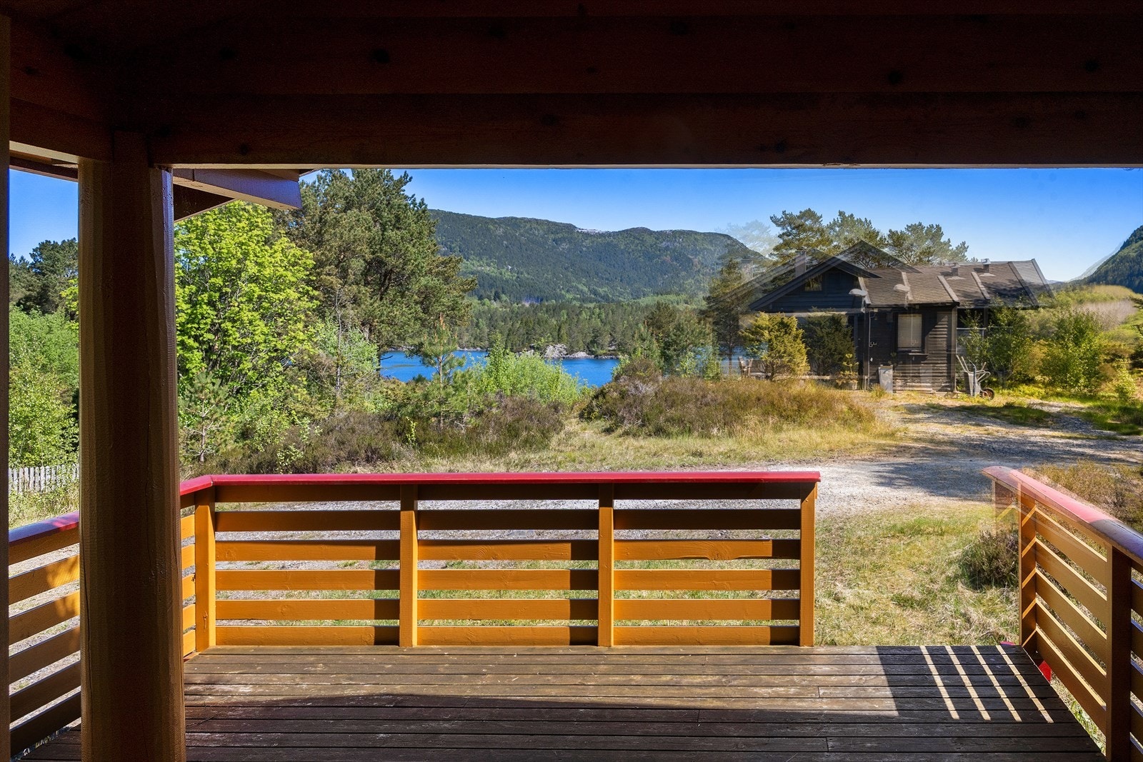Utsikt frå verandaen. Galleribilde