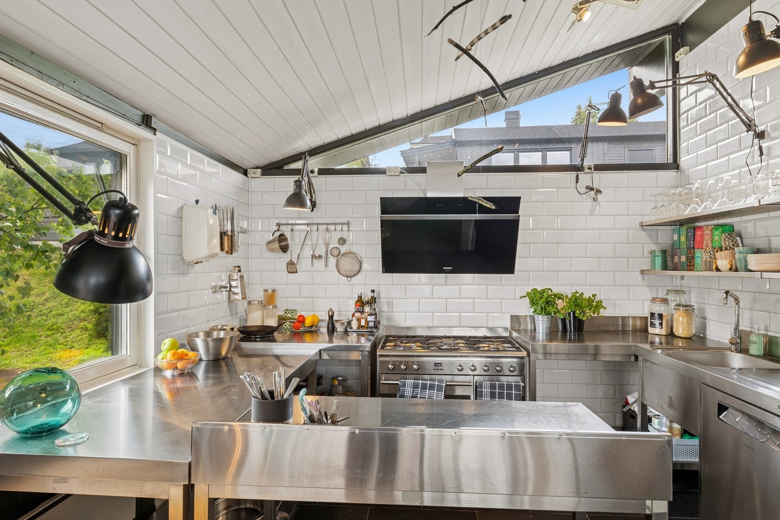 Her er det også fint utsyn og rikelig med naturlig lys. Galleribilde