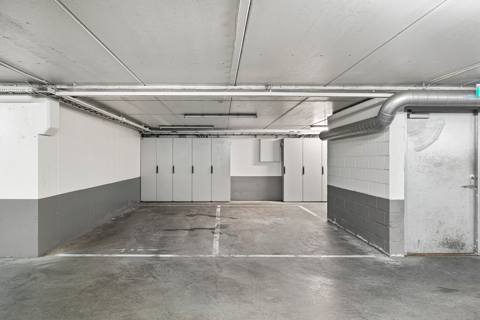 Fast garasjeplass medfølger. Galleribilde