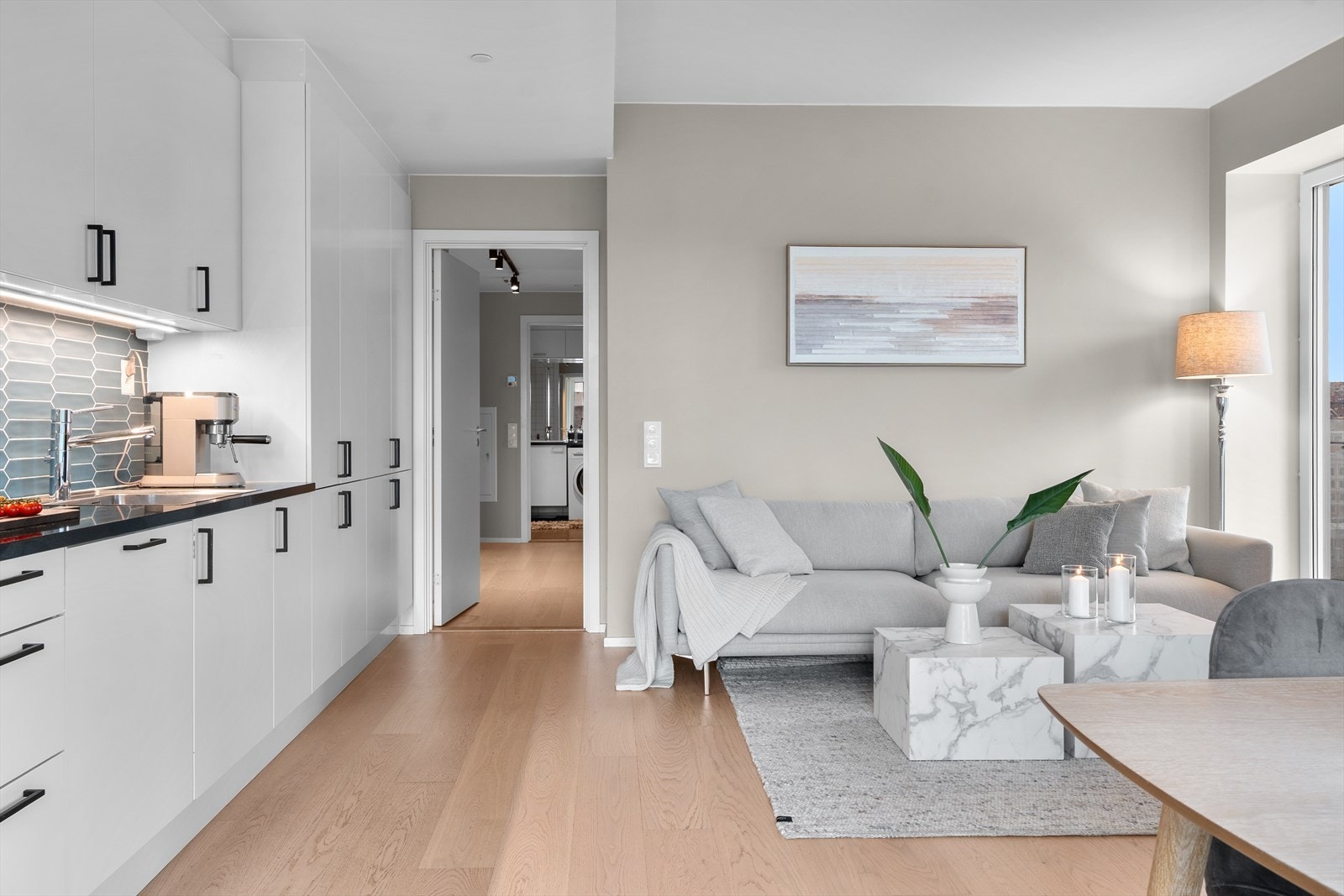 Fjernvarme, varmtvann og internett inkl. i felleskostnadene. Galleribilde