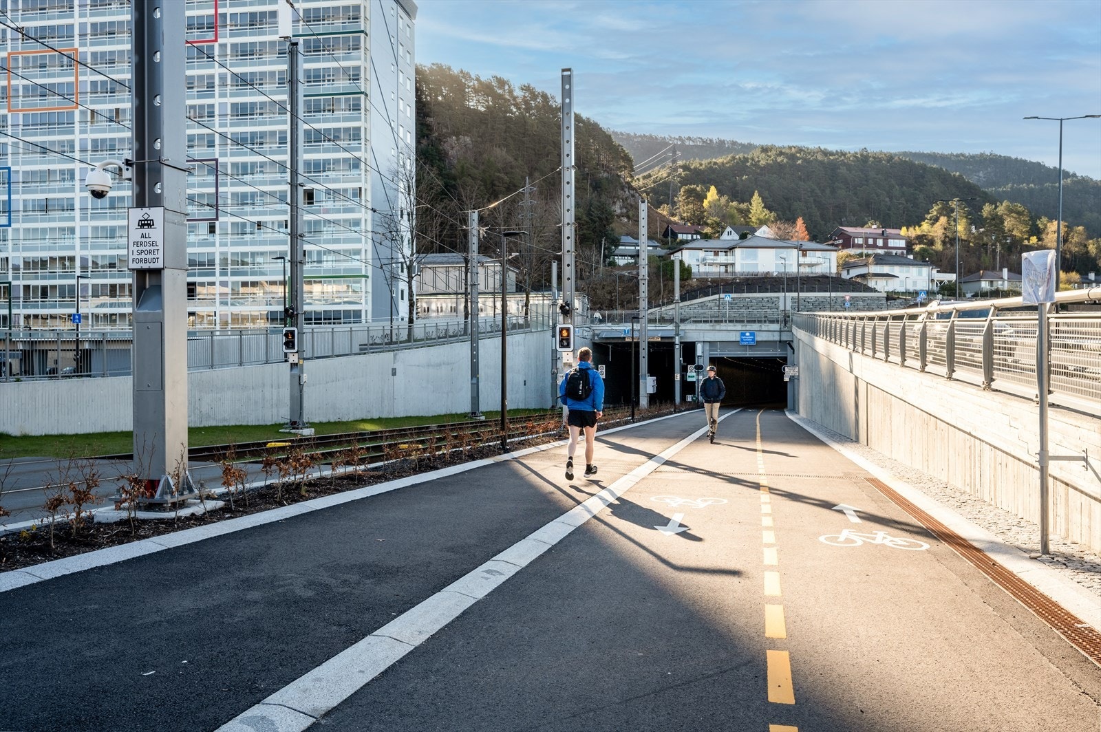 - Parallelt med bybanen har verdens lengste gang- og sykkeltunnel åpnet gjennom Løvstakken til Kristianborg (Fjøsanger) - Galleribilde