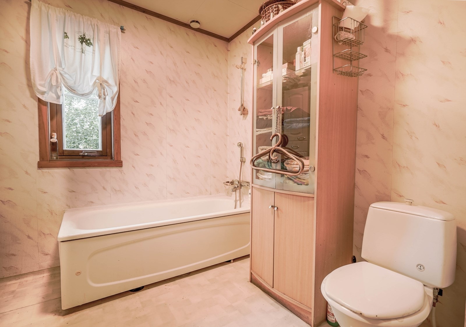 Bad med badekar Galleribilde