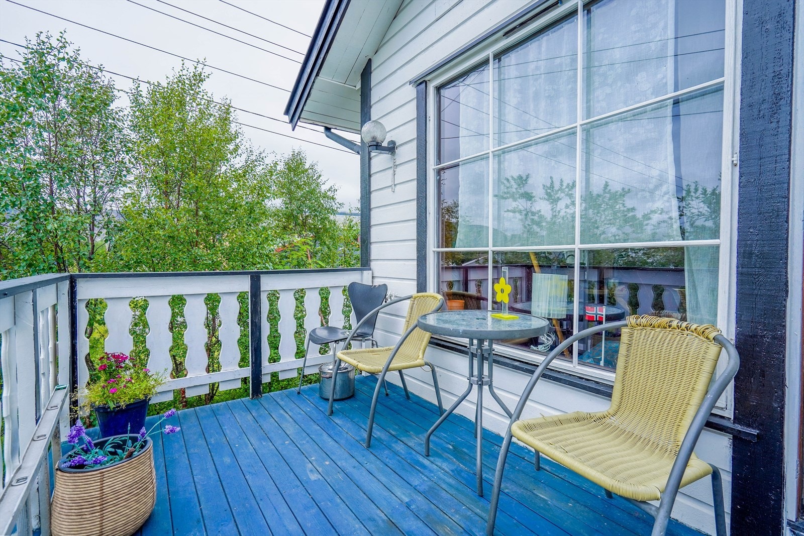 Balkongen med utgang fra stuen Galleribilde