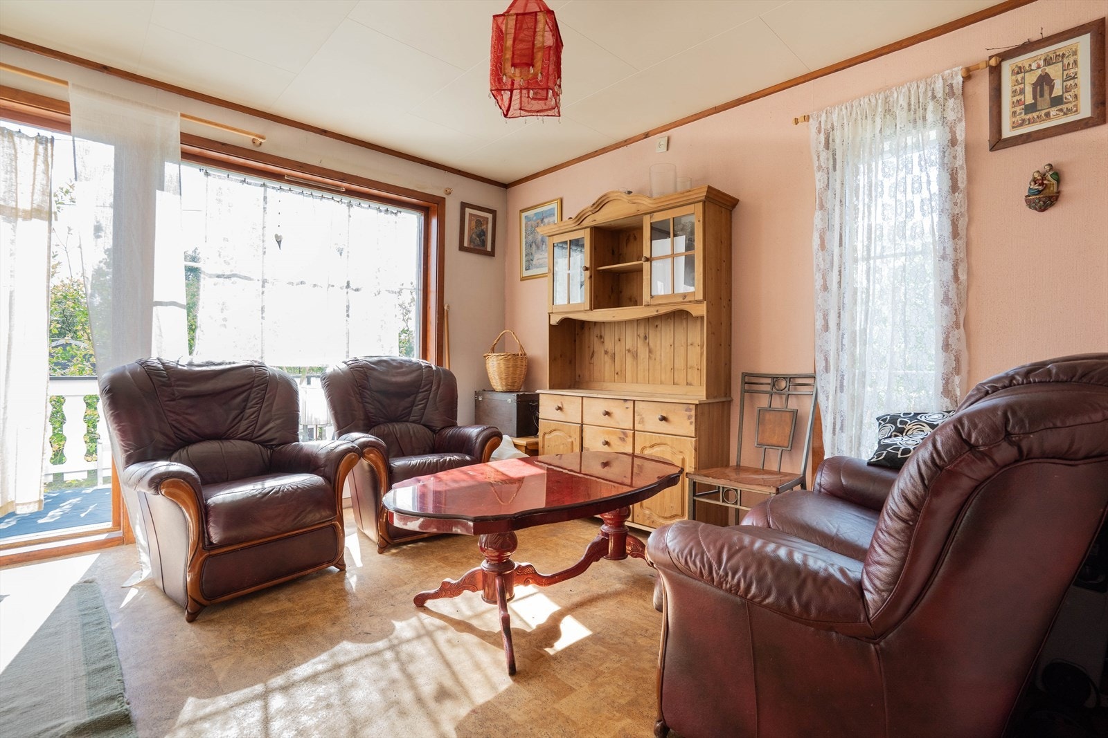 Stuen med plass for sofagruppe Galleribilde