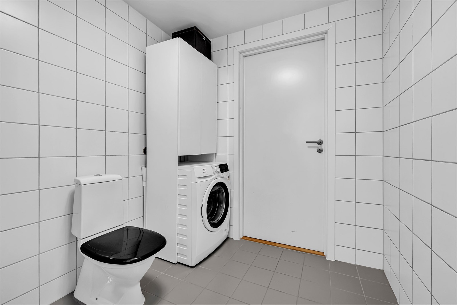 Bad med opplegg til vaskemaskin Galleribilde