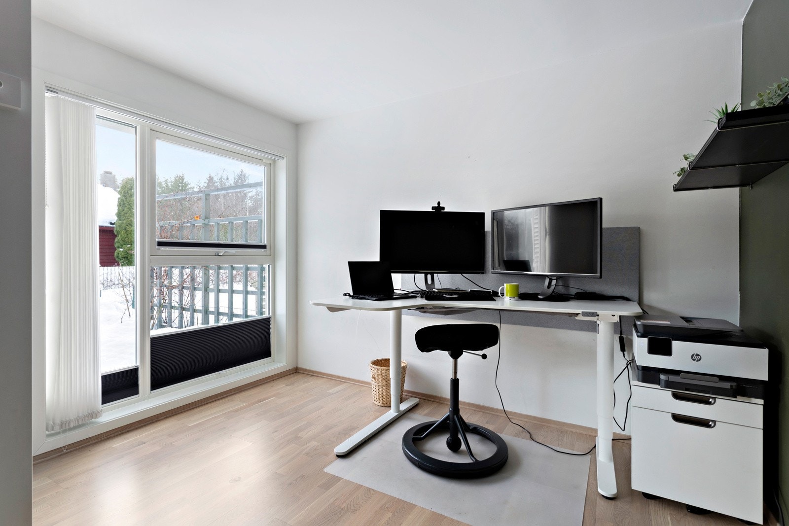 Soverom i underetasjen benyttet som kontor. Galleribilde