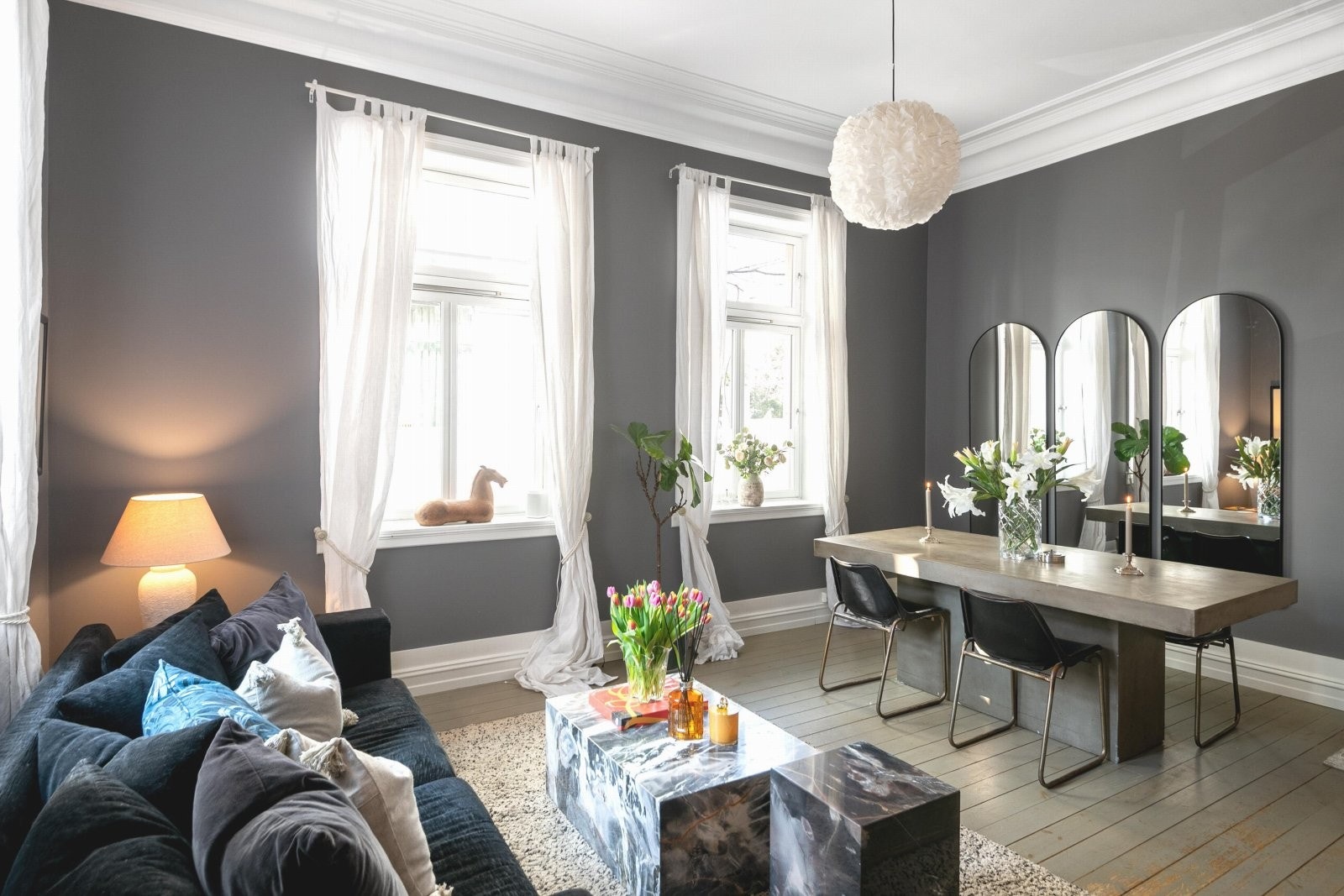 Beliggende bak litteraturhuset får du alt det beste Oslo sentrum har å by på; her har du gangavstand til alt du behøver i det daglige, samtidig som du er skjermet fra bystøyet. Galleribilde