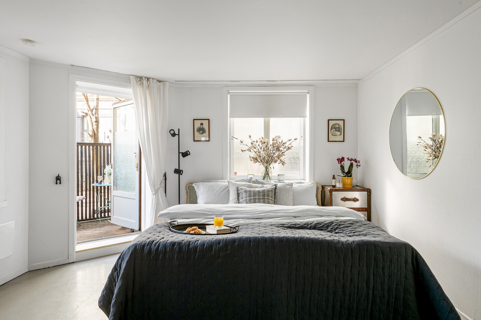 Soverommet har videre utgang til en koselig balkong. Galleribilde