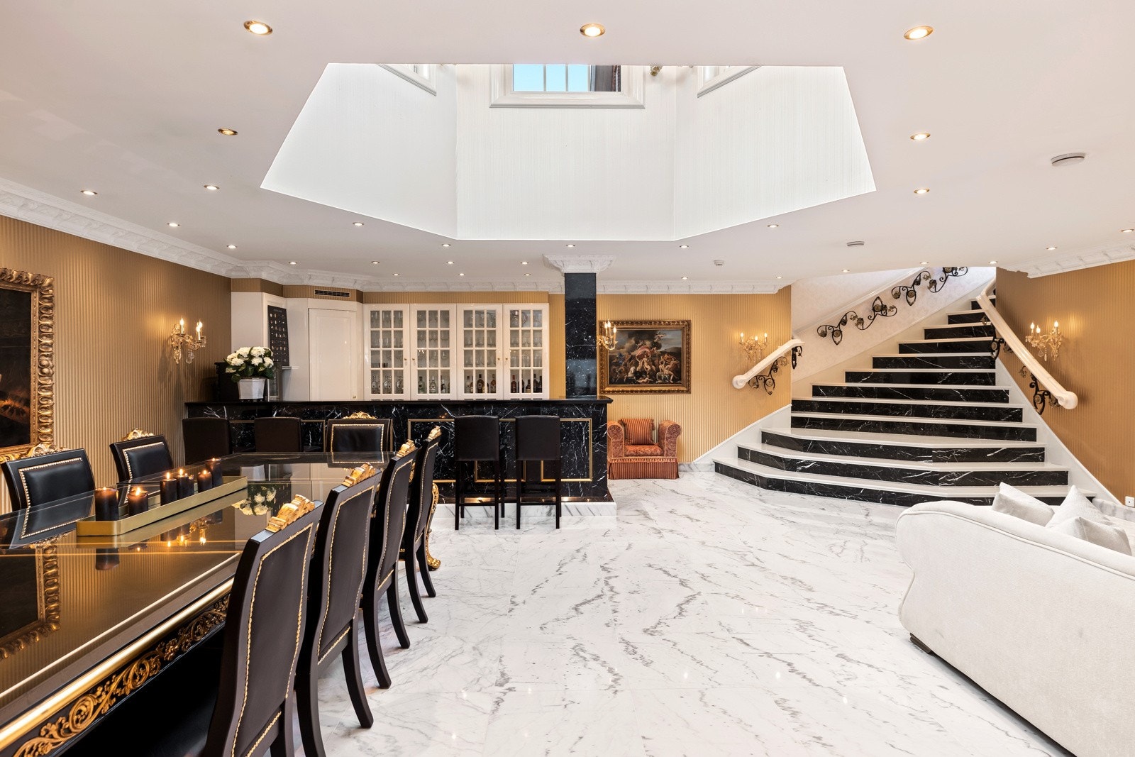 Festsal i underetasje Galleribilde