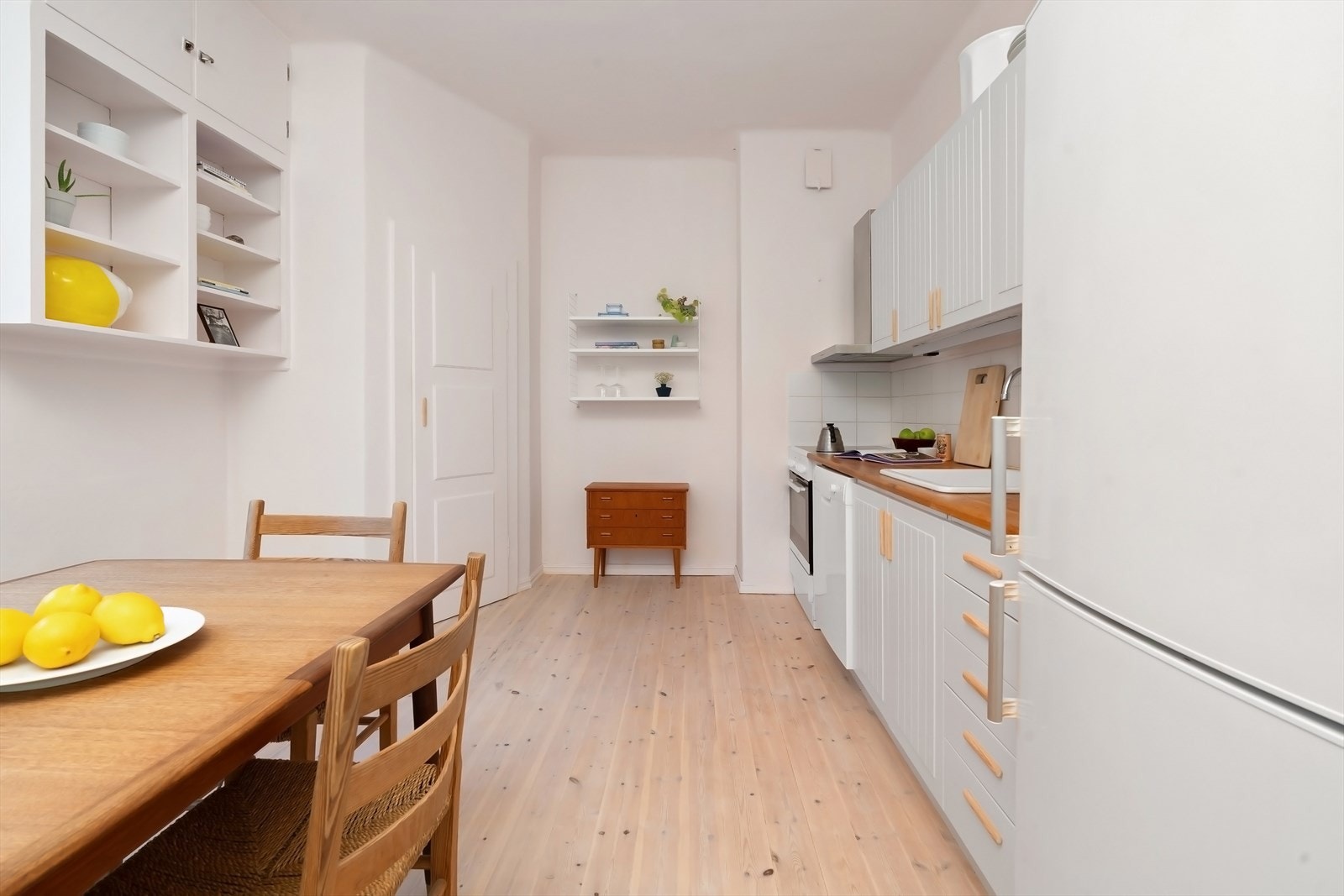 Opplegg for oppvaskmaskin og frittstående hvitevarer. Automatisk vannstopper er montert. Galleribilde