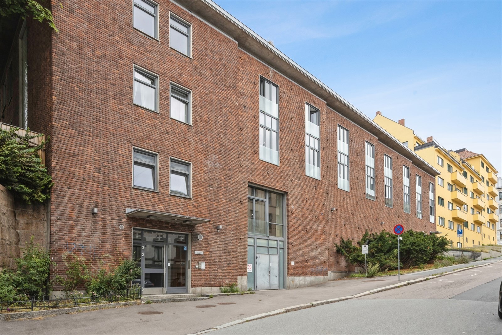 Beliggenheten i Fougstads gate gir umiddelbar nærhet til St. Hanshaugen park, populære kaféer og gode kollektivmuligheter. Galleribilde