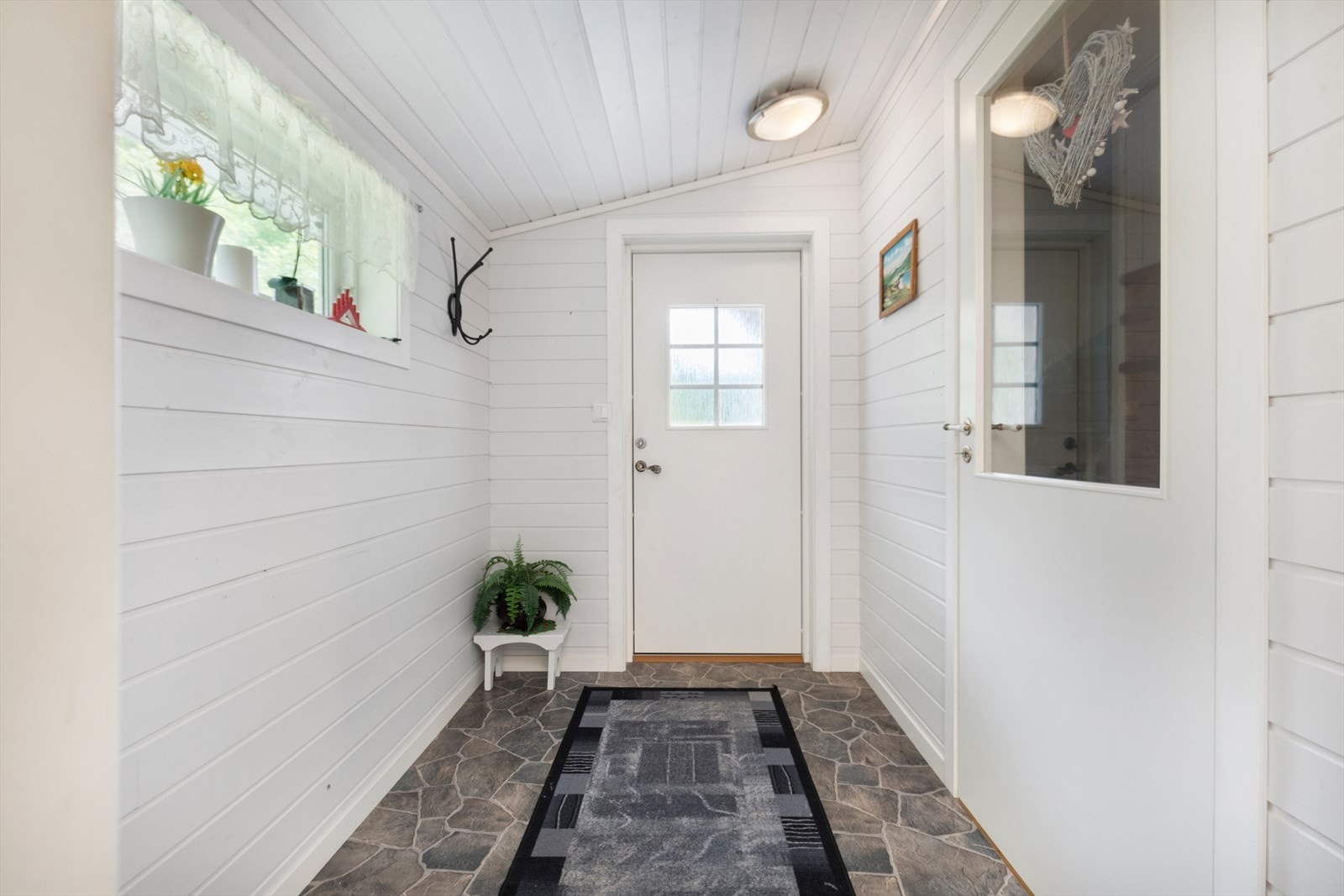 Lyst inngangsparti, påbygg fra 2008. Galleribilde