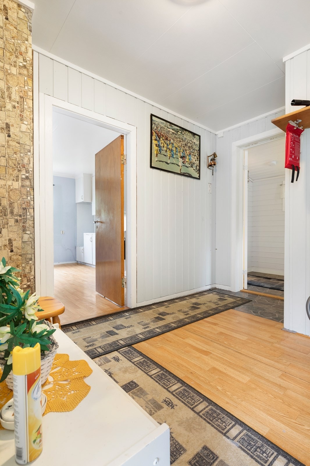 Gang med oppbevaringsmuligheter Galleribilde