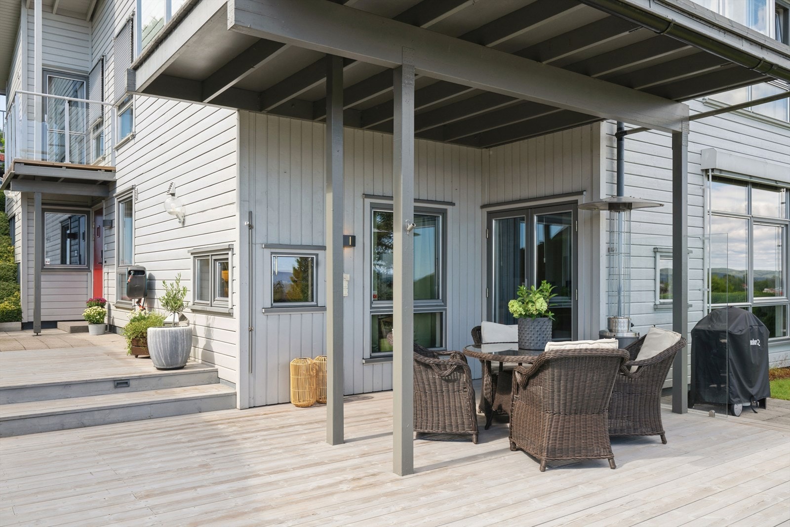 Noe overbygget terrassedel Galleribilde