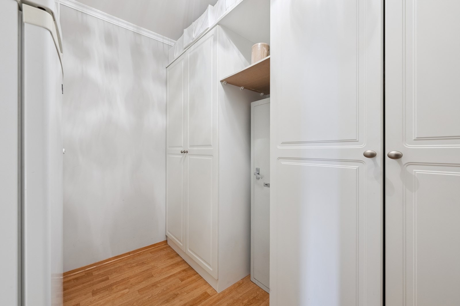 Garderoberom Galleribilde