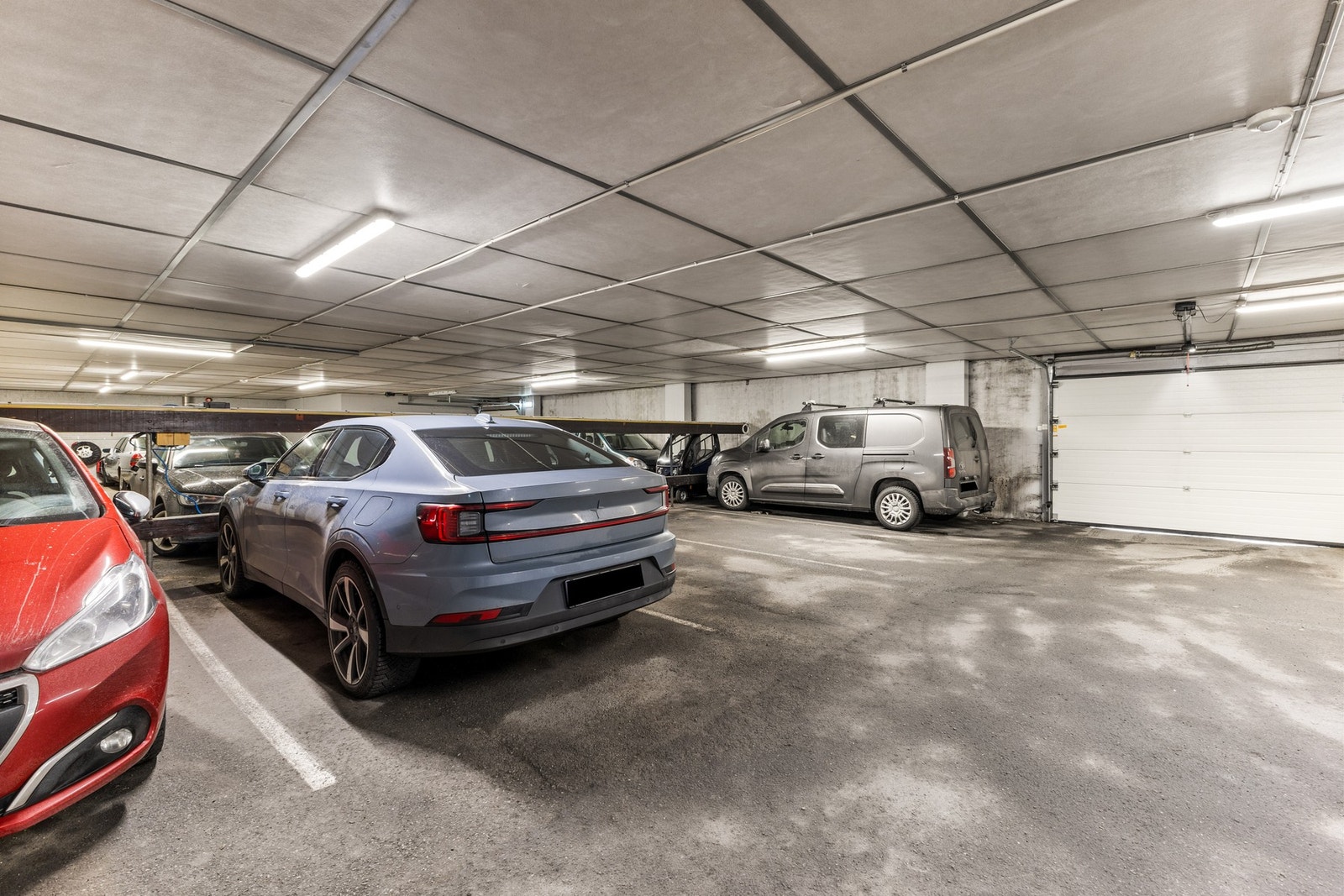 Det medfølger én garasjeplass i felles garasjeanlegg med heisadkomst. Galleribilde