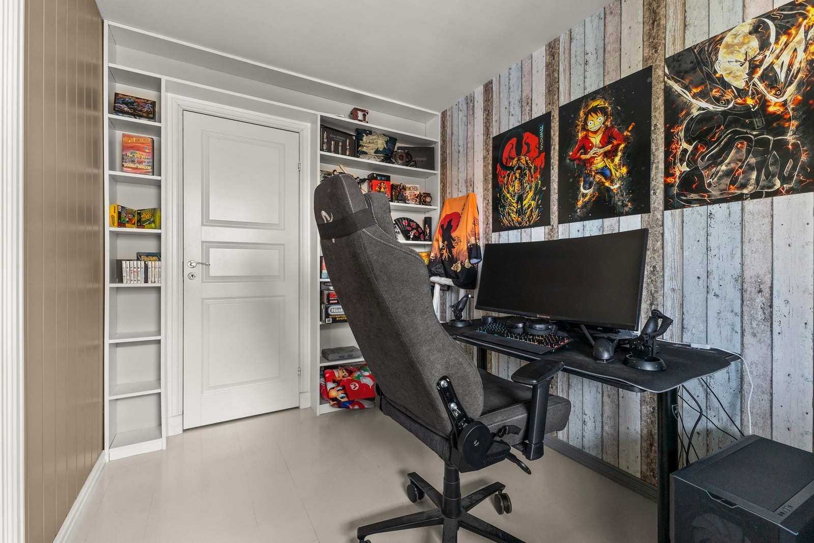 Soverom i 2. etasje kan også brukes som kontor Galleribilde