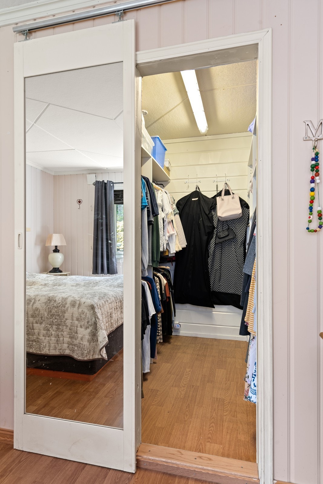 Walk-in closet Galleribilde