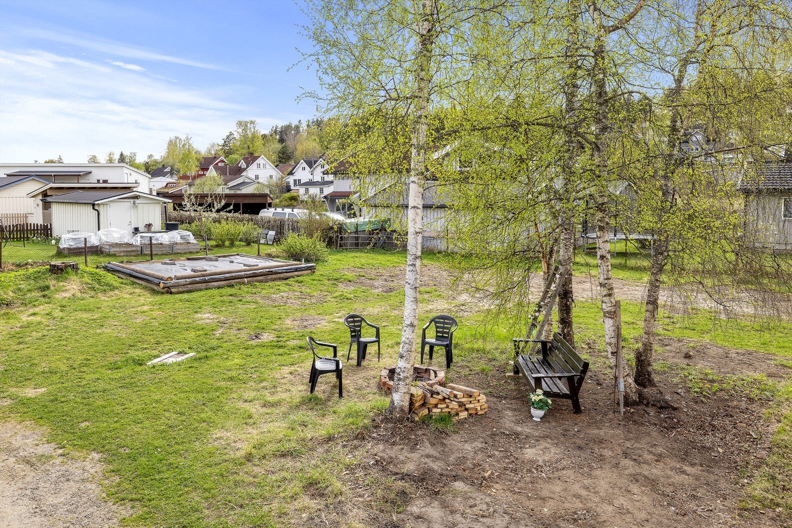 Tomten er på hele 1 279,30 m². Galleribilde