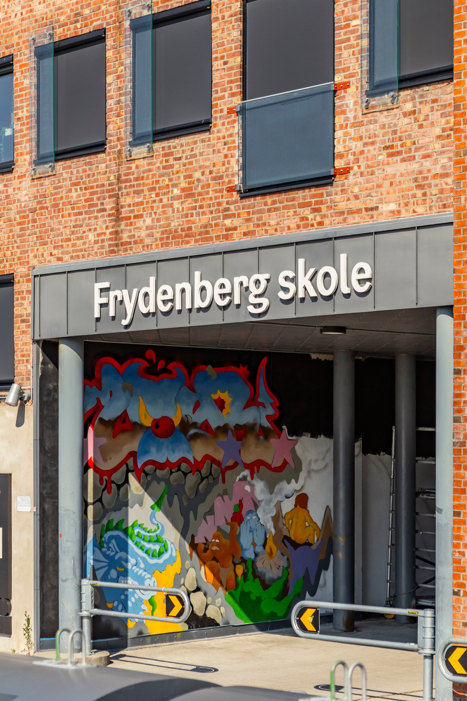 Løren er et barnevennlig område med et variert tilbud av skoler og barnehager, ideelt for barnefamilier. Galleribilde