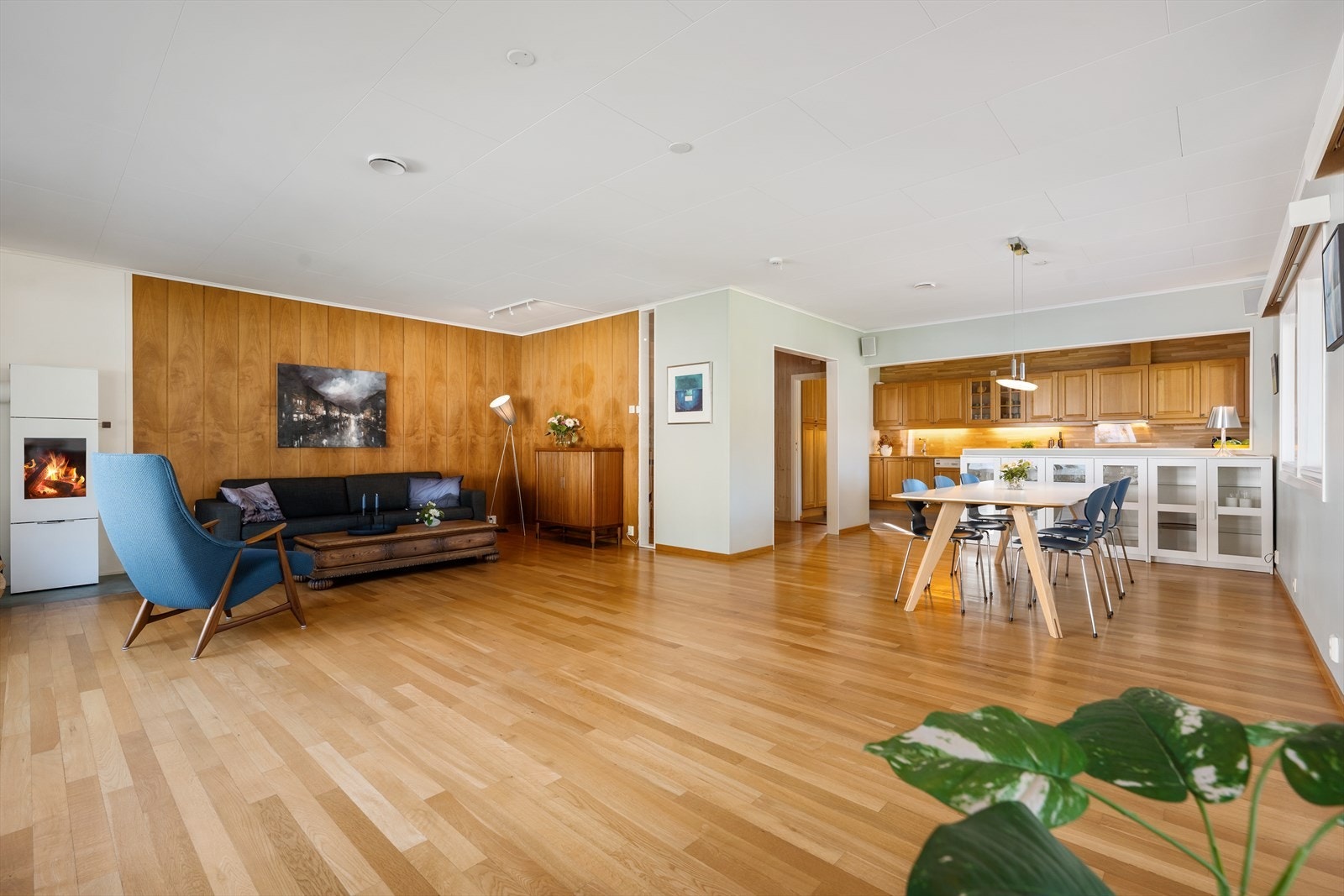 Åpen stue- og kjøkkenløsning. Flott planløsning. Galleribilde